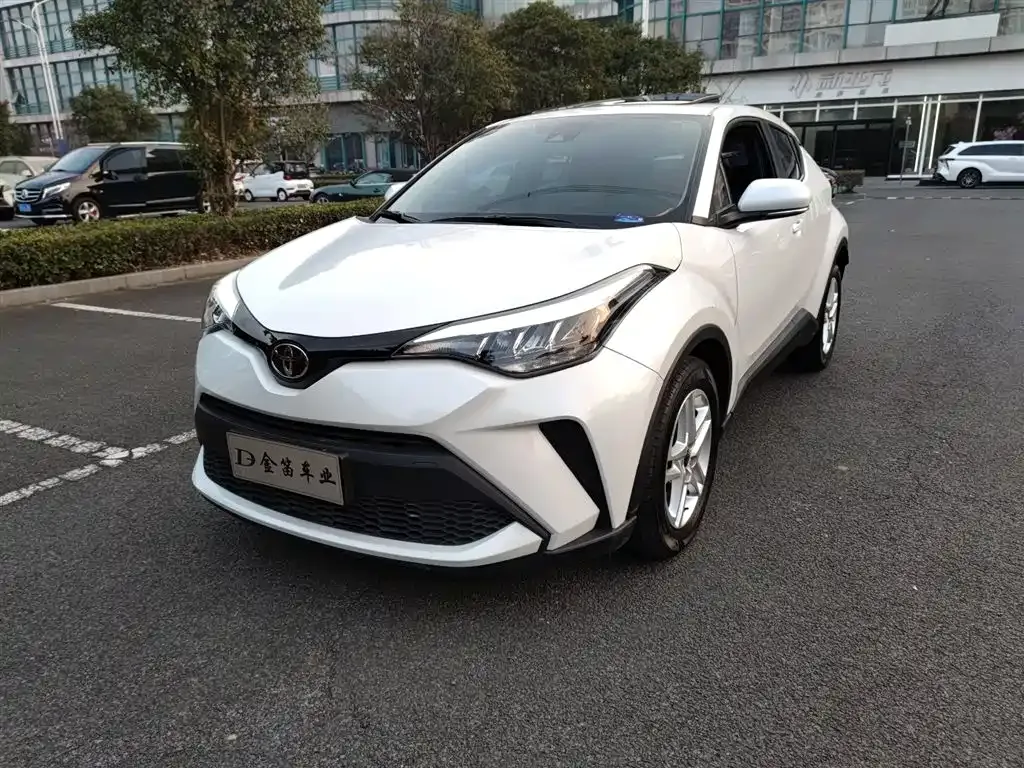 Toyota C-HR 2023 из CN, фото 1