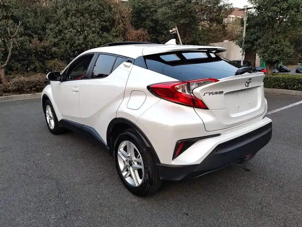 Toyota C-HR 2023 из CN, фото 8