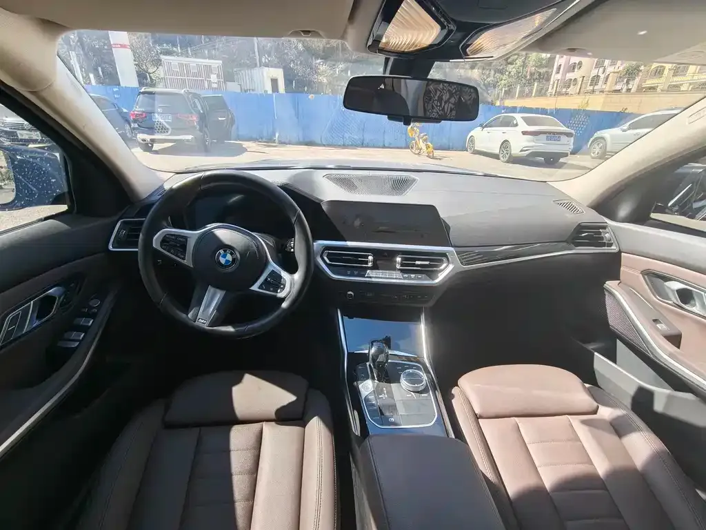 BMW 3 Series 2021 из CN, фото 8