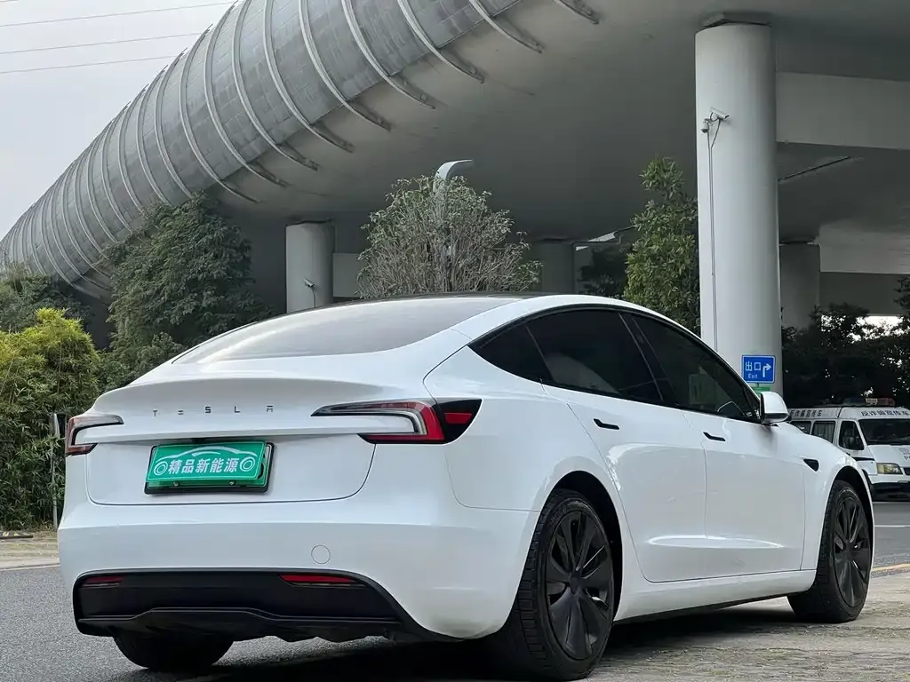 Tesla Model 3 2024 из CN, фото 5