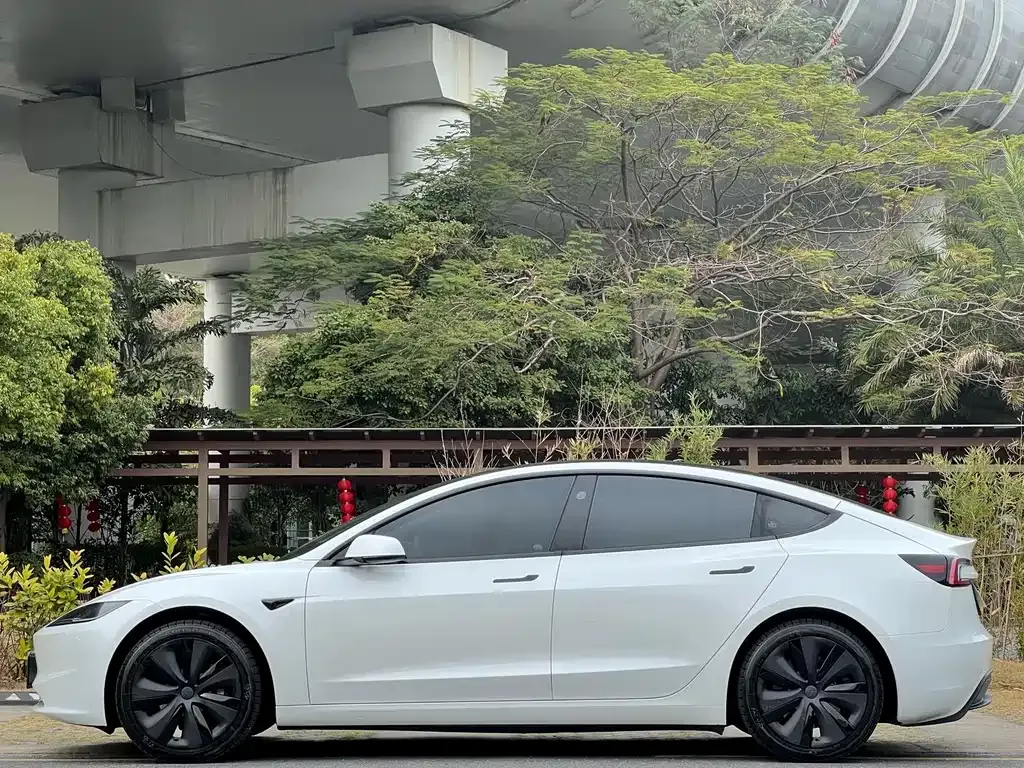 Tesla Model 3 2024 из CN, фото 4