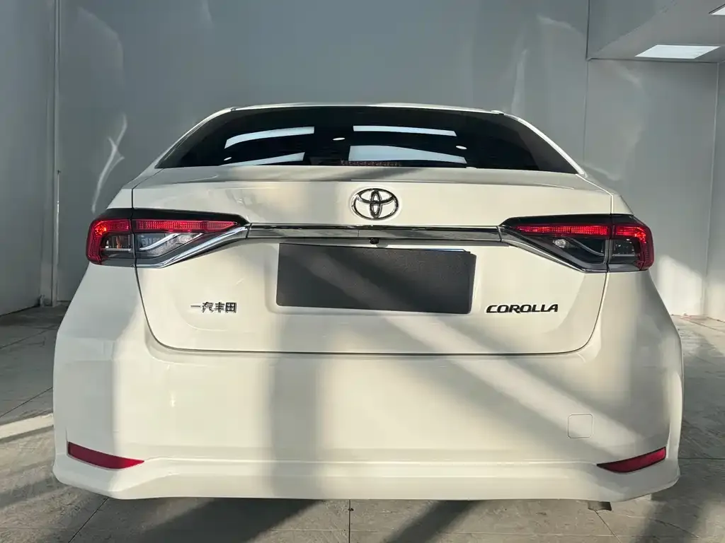 Toyota Corolla 2021 из CN, фото 2