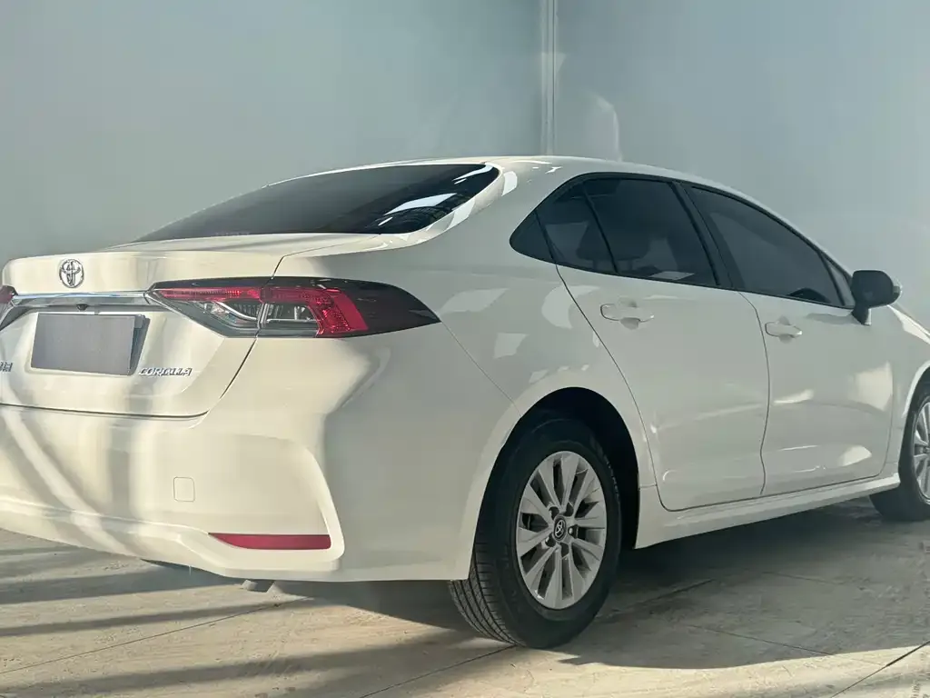 Toyota Corolla 2021 из CN, фото 8