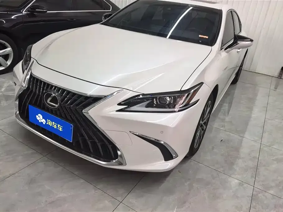 Lexus ES 2023 из CN, фото 1