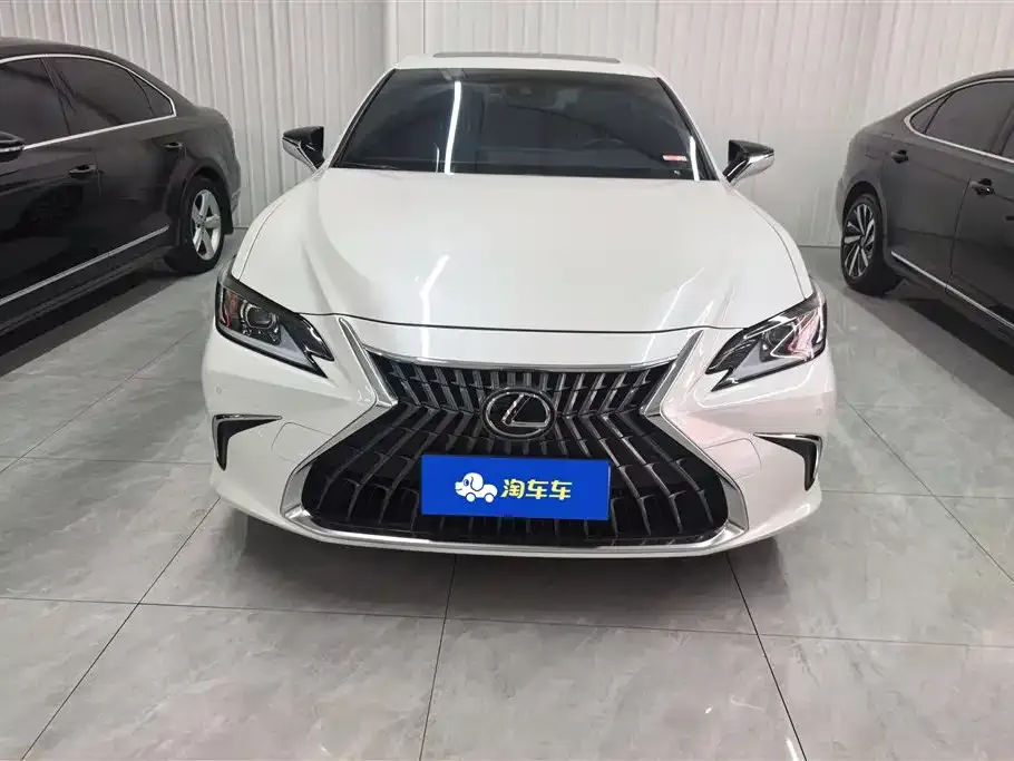 Lexus ES 2023 из CN, фото 3