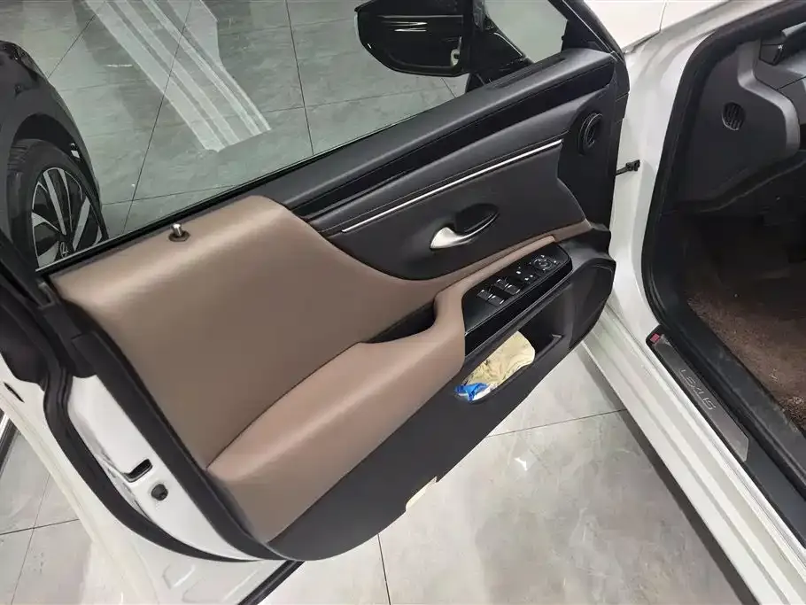 Lexus ES 2023 из CN, фото 6