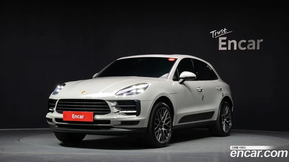 Porsche Macan — фото 1