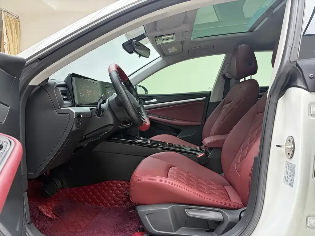 Volkswagen Lamando 2024 из CN, фото 4