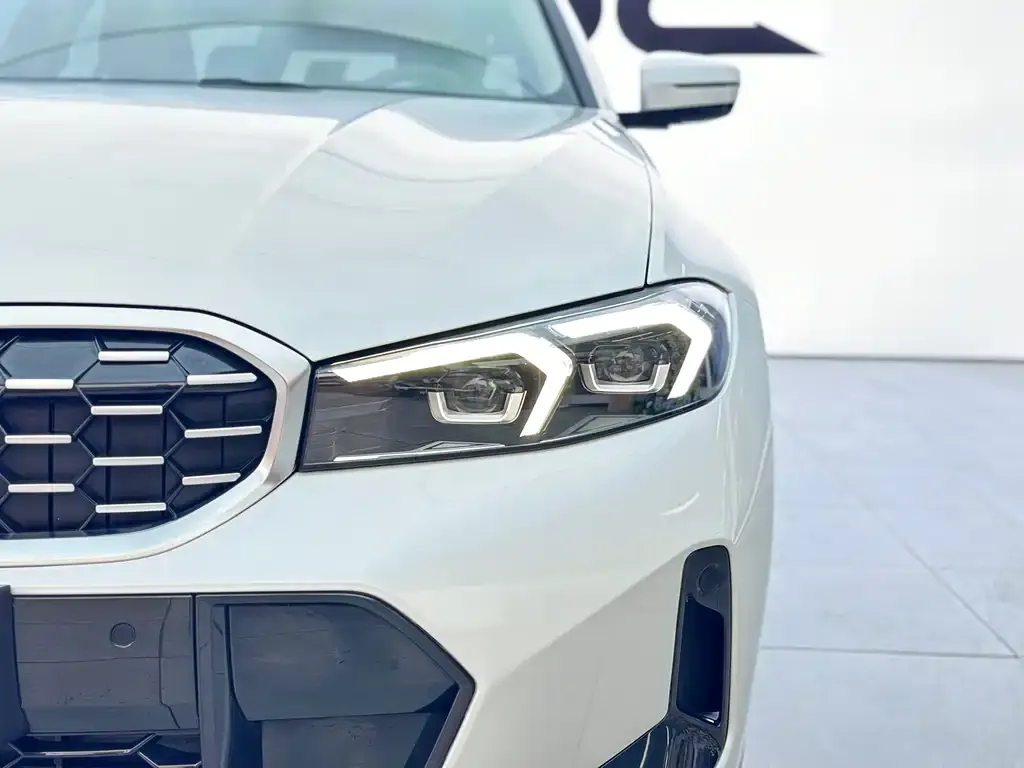 BMW 3 Series 2023 из CN, фото 4