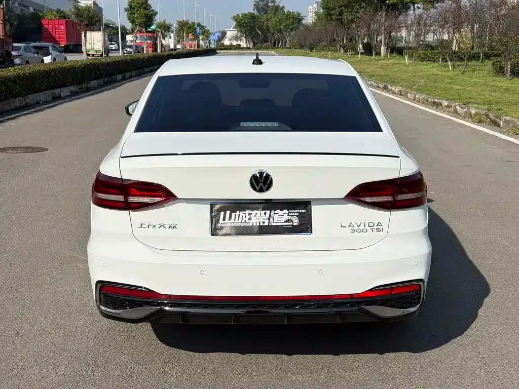 Volkswagen Lavida 2024 из CN, фото 8