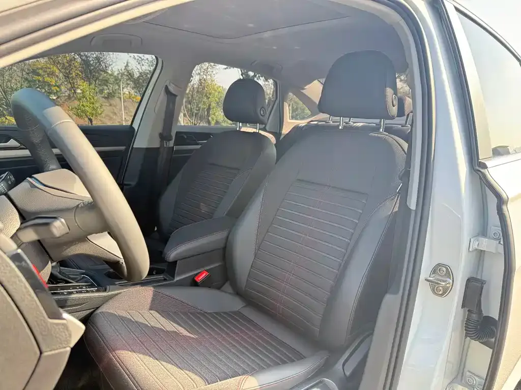 Volkswagen Lavida 2024 из CN, фото 4