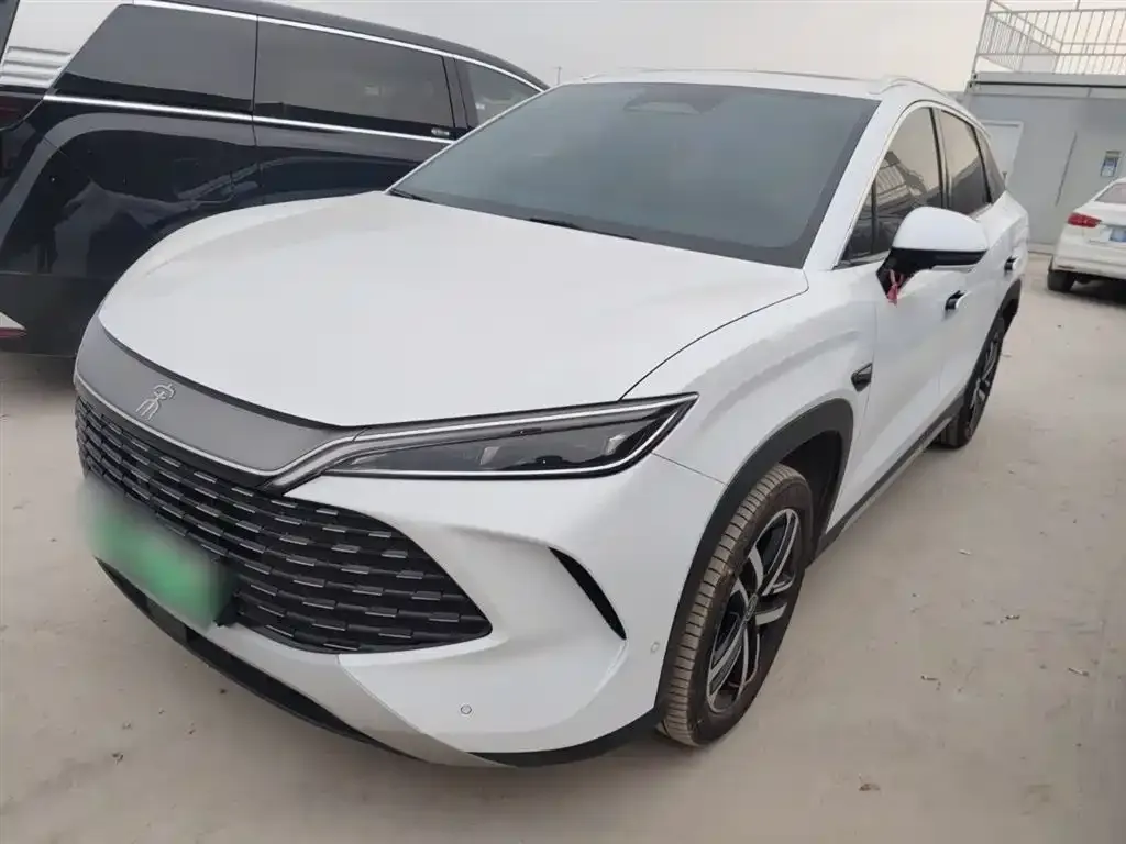 BYD L DM-i — фото 1