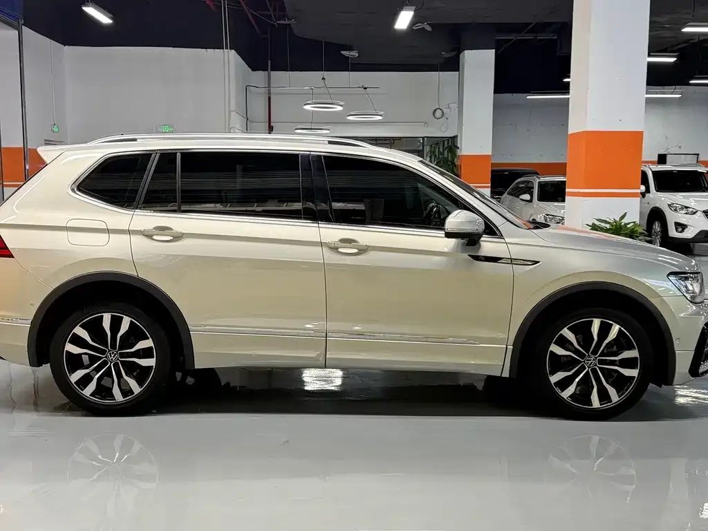 Volkswagen Tiguan L 2021 из CN, фото 8