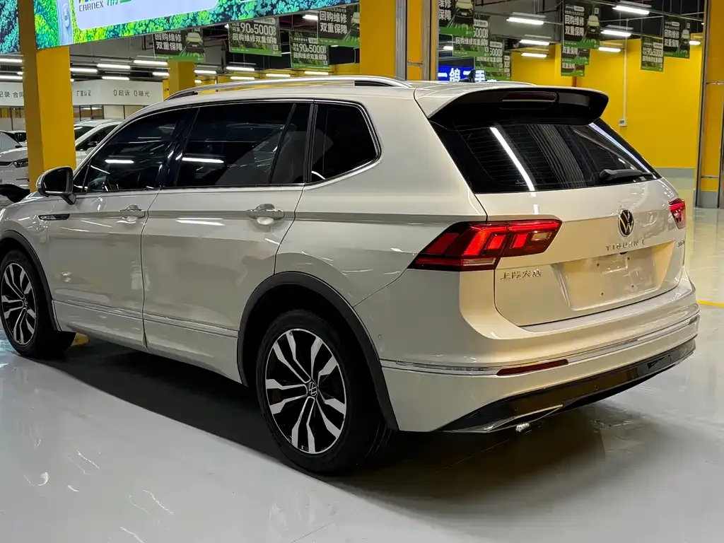 Volkswagen Tiguan L 2021 из CN, фото 10