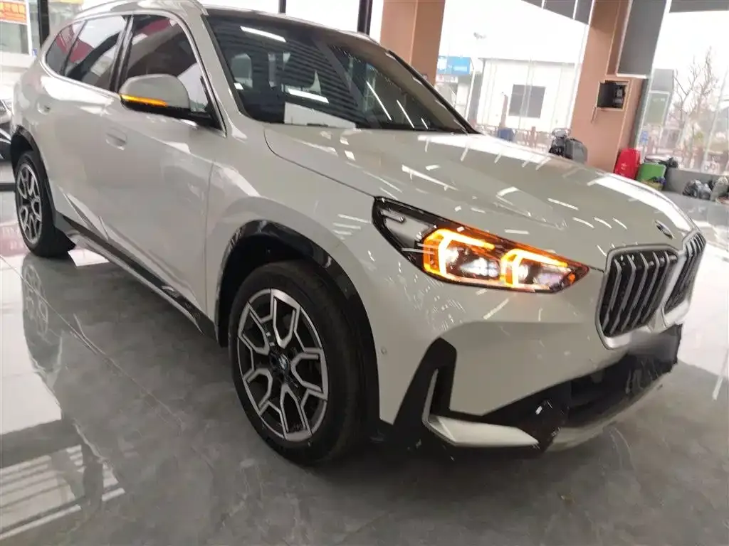 BMW X1 — фото 5