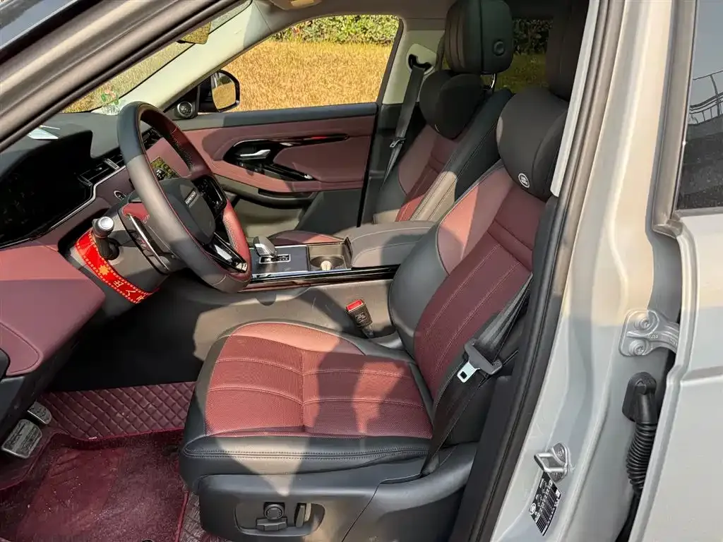 Land Rover Evoque 2025 из CN, фото 2