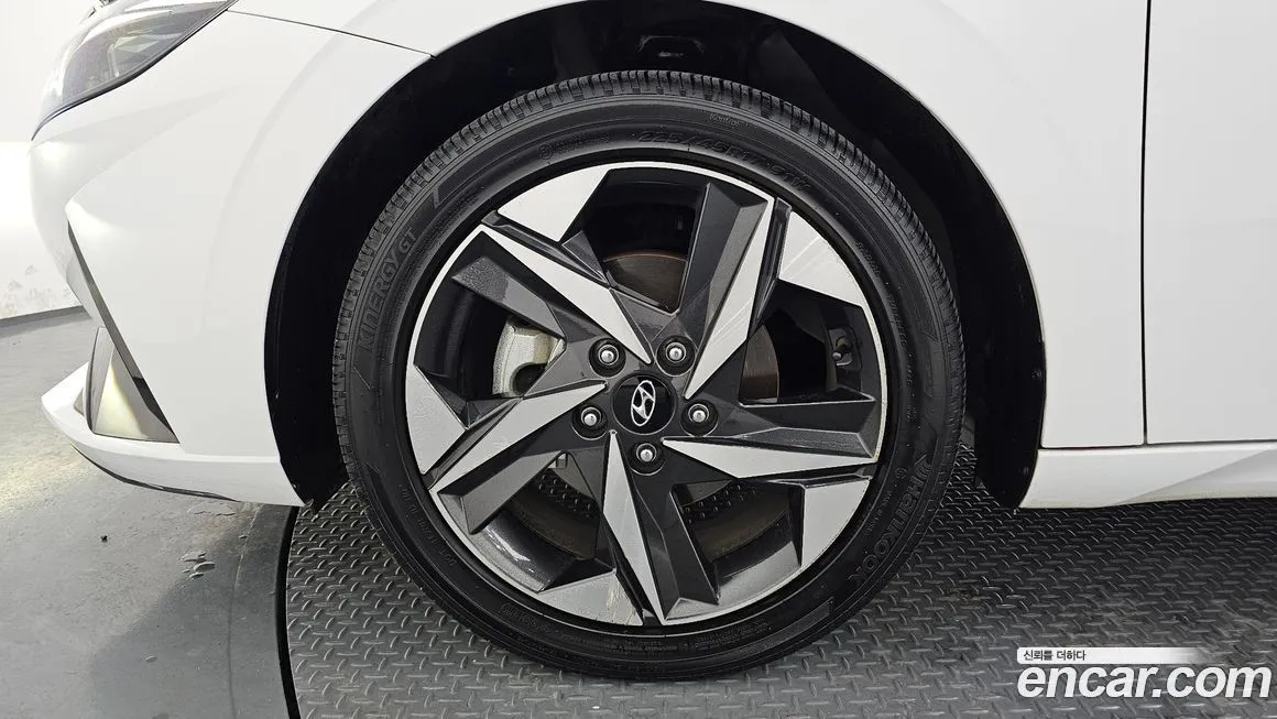Hyundai AVANTE 2023 из KR, фото 4