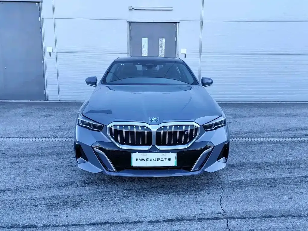 BMW i5 2025 из CN, фото 10