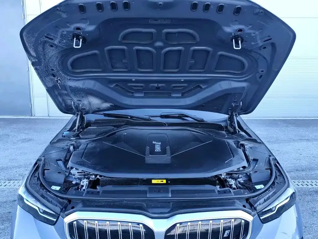 BMW i5 2025 из CN, фото 8