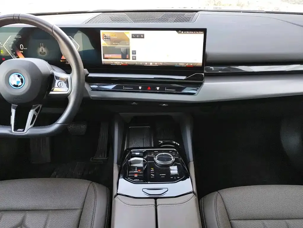 BMW i5 2025 из CN, фото 9