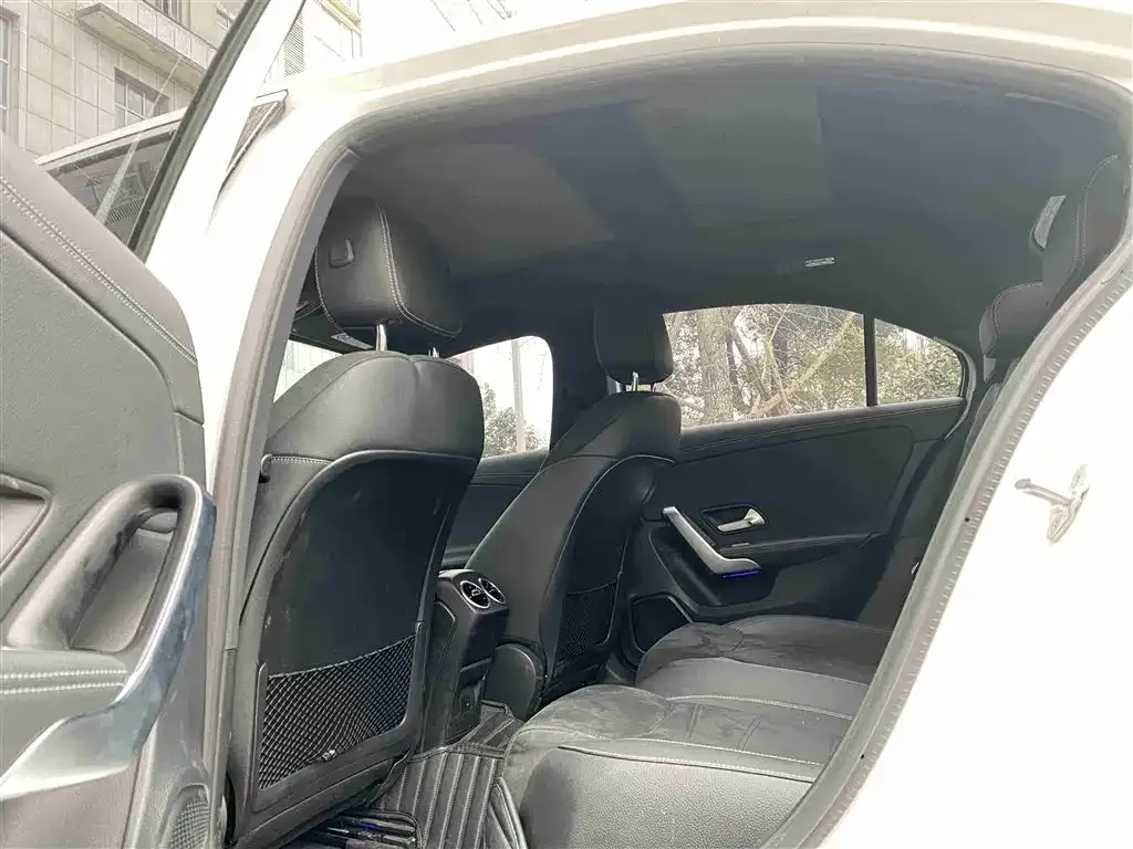 Mercedes-Benz A-Class 2023 из CN, фото 4