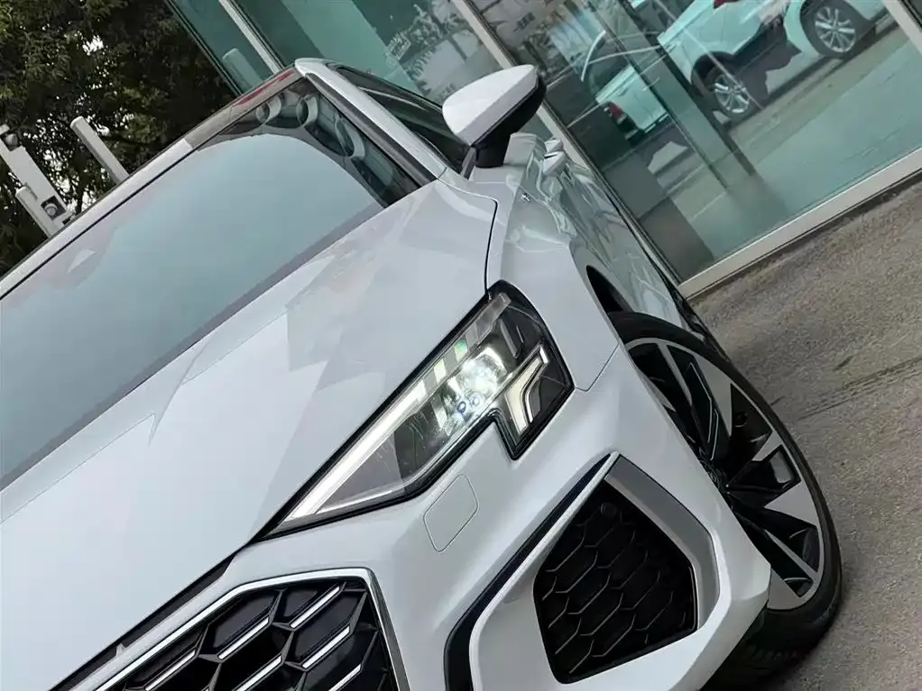 Audi A3 2023 из CN, фото 4