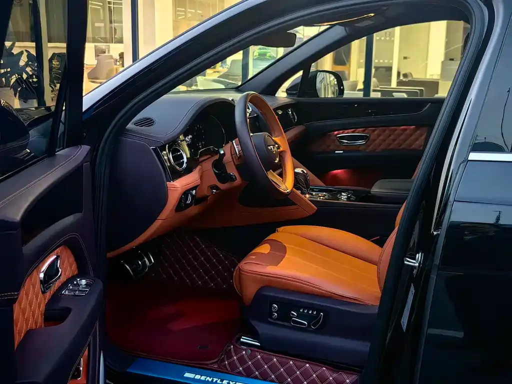 Bentley Bentayga 2022 из CN, фото 2