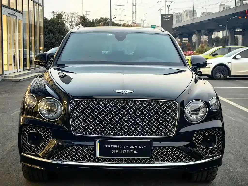 Bentley Bentayga 2022 из CN, фото 10