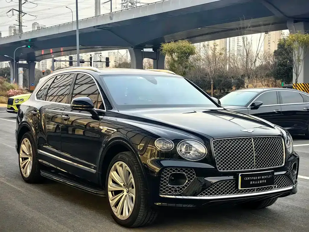 Bentley Bentayga 2022 из CN, фото 7