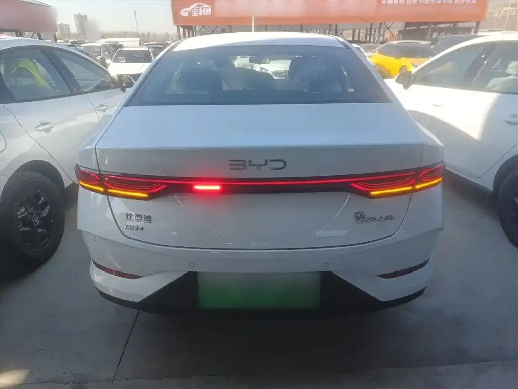 BYD Qin PLUS — фото 9