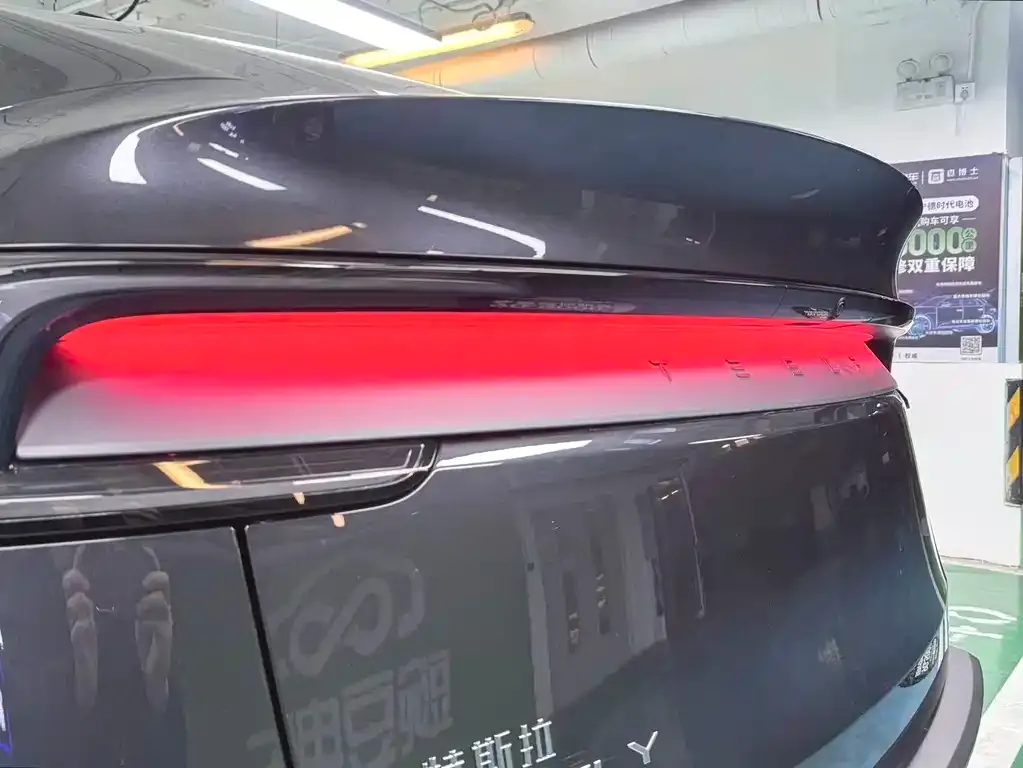 Tesla Model Y 2025 из CN, фото 2