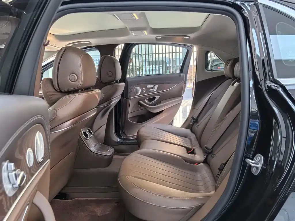 Mercedes-Benz E-Class 2022 из CN, фото 9