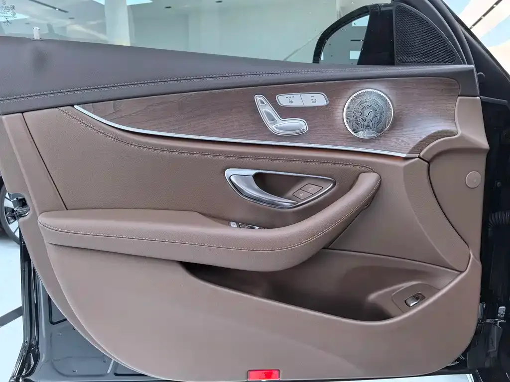 Mercedes-Benz E-Class 2022 из CN, фото 4