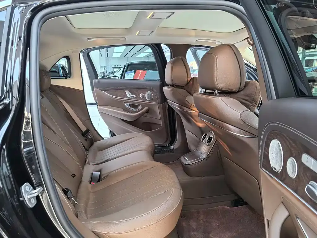 Mercedes-Benz E-Class 2022 из CN, фото 10