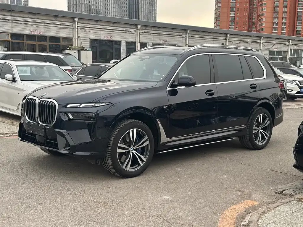 BMW X7 2023 из CN, фото 1