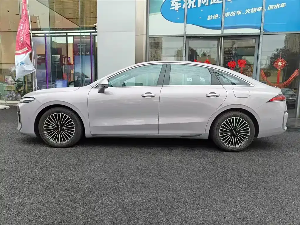 Roewe M7 DMH 2026 из CN, фото 7