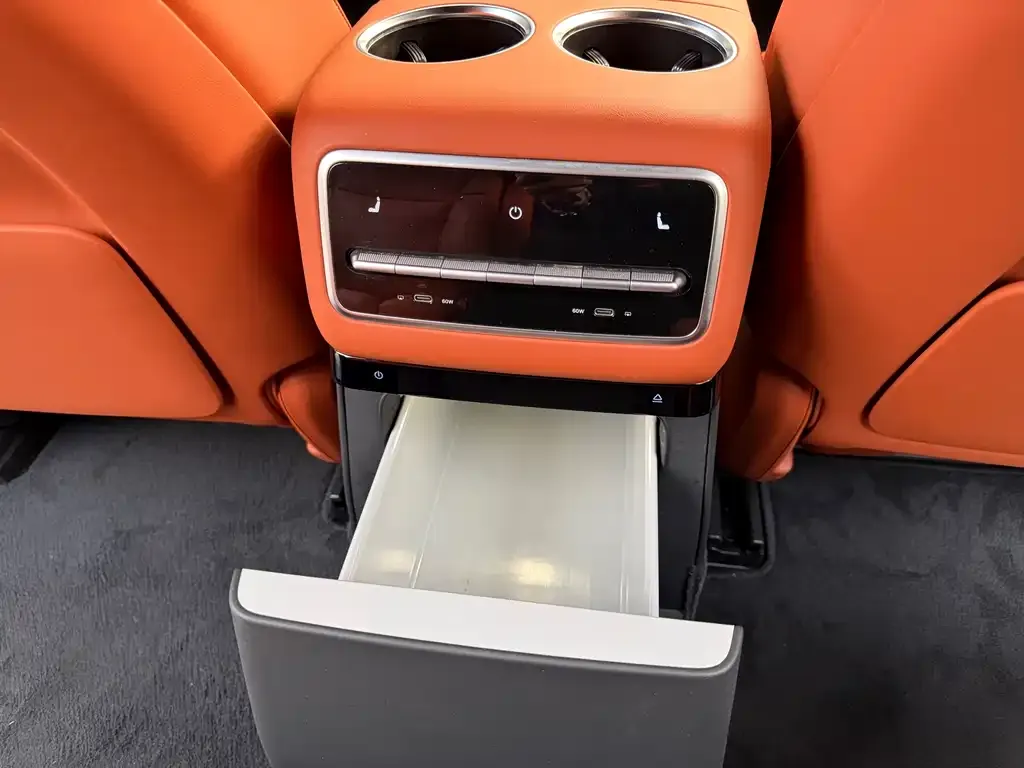 Li Auto L9 2023 из CN, фото 2