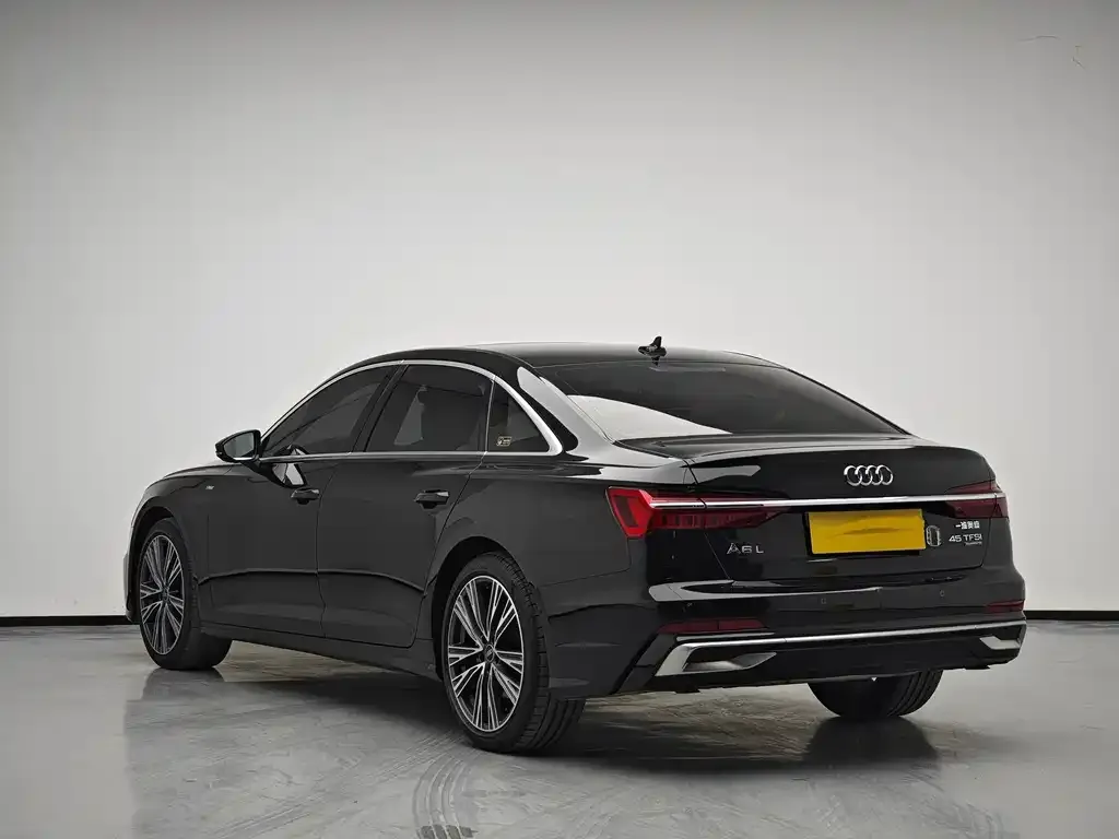 Audi A6L — фото 4