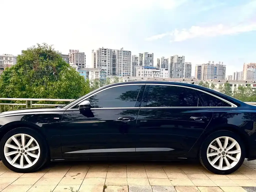 Audi A6L 2021 из CN, фото 7