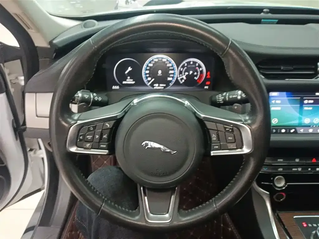 Jaguar XFL 2021 из CN, фото 5