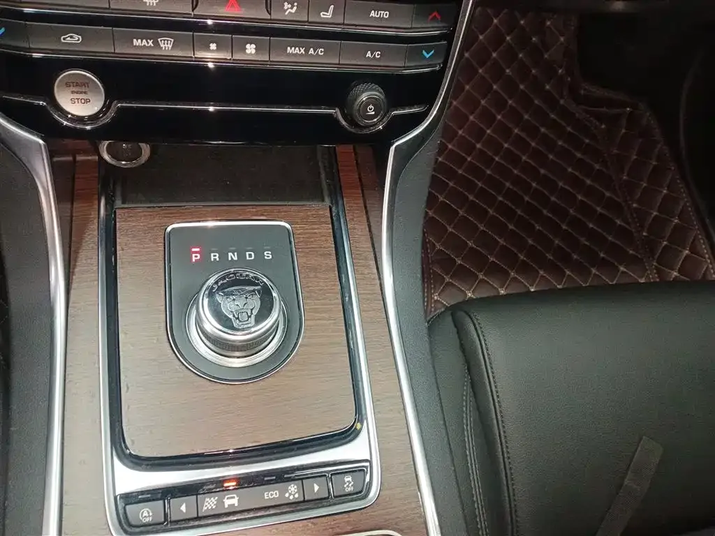 Jaguar XFL 2021 из CN, фото 10