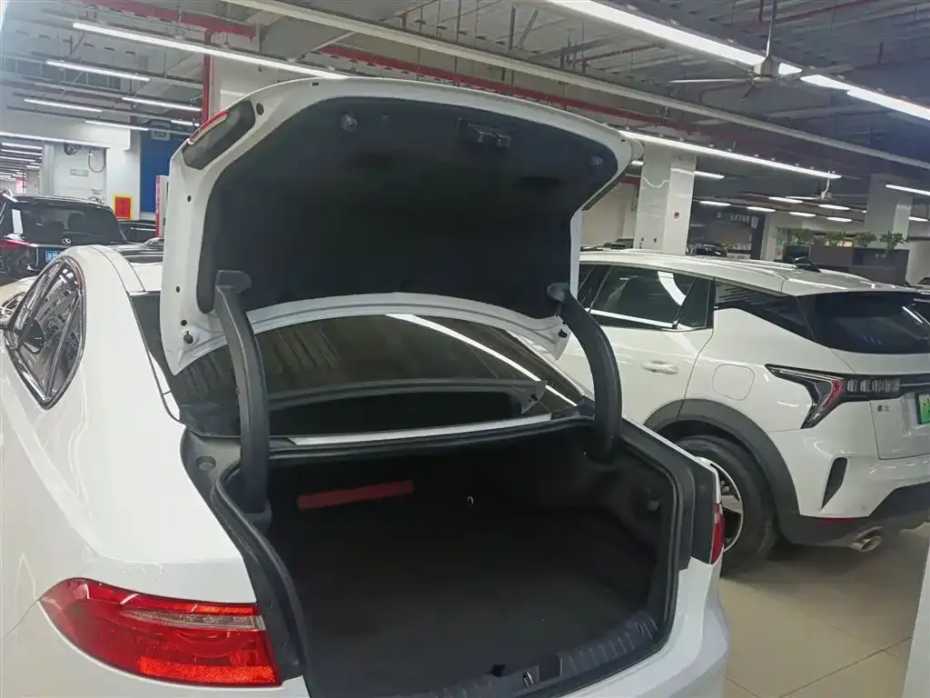 Jaguar XFL 2021 из CN, фото 2