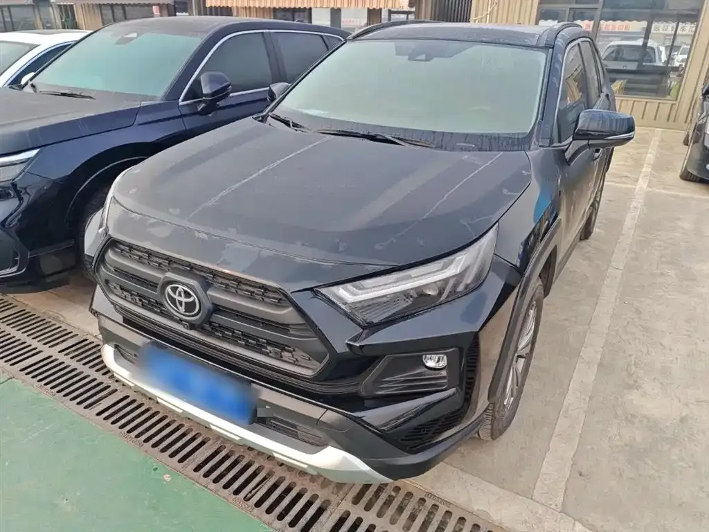 Toyota RAV4 2024 из CN, фото 1