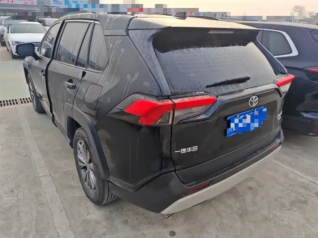 Toyota RAV4 2024 из CN, фото 5