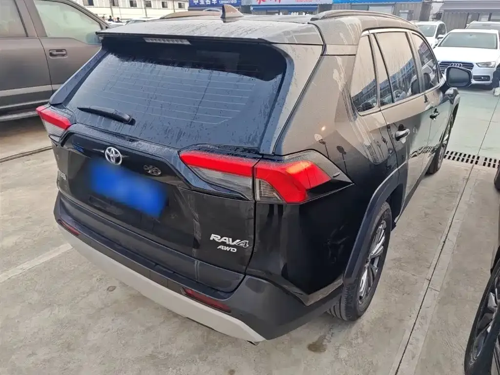 Toyota RAV4 2024 из CN, фото 6