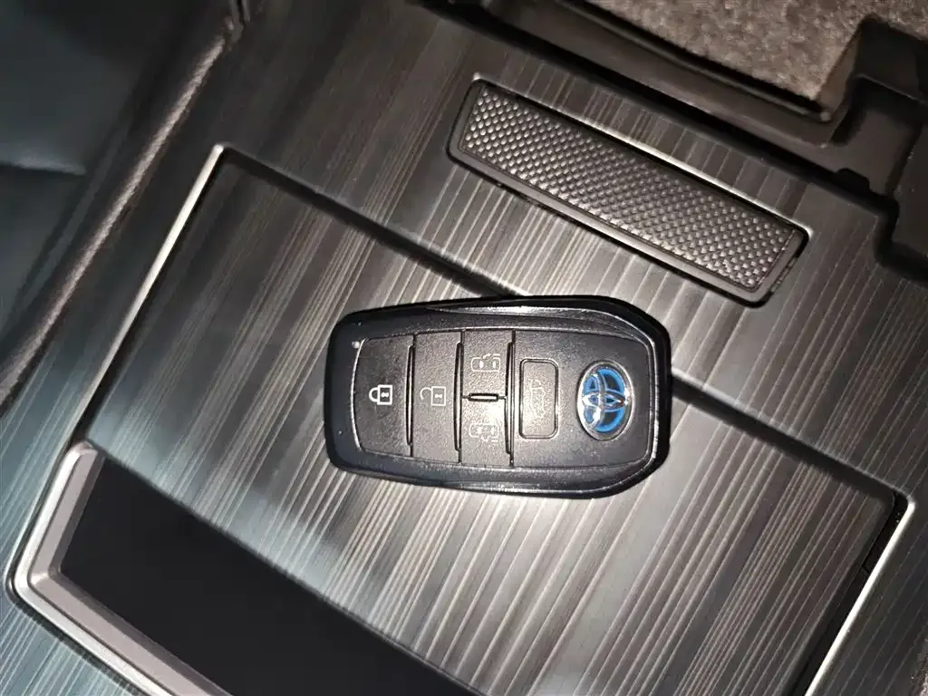 Toyota Sienna 2023 из CN, фото 7