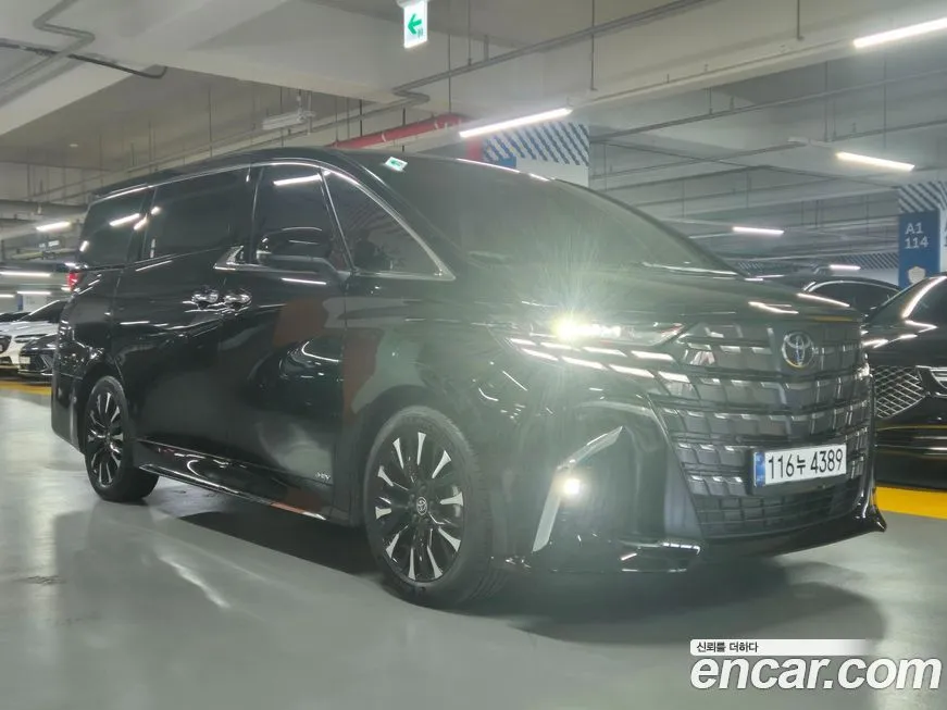 Toyota Alphard — фото 5