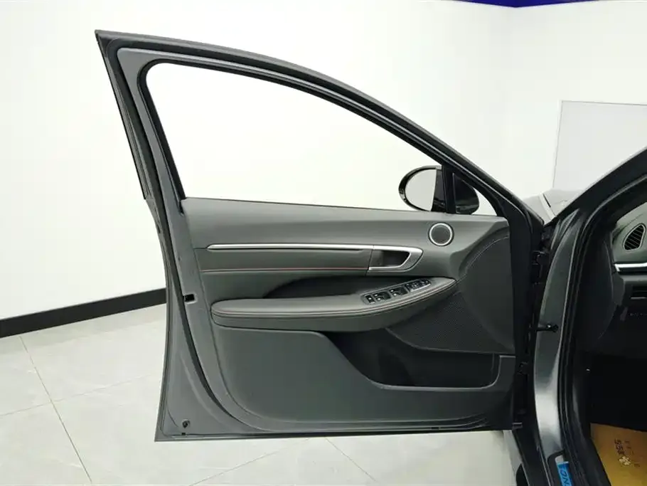 Hyundai Sonata 2023 из CN, фото 5