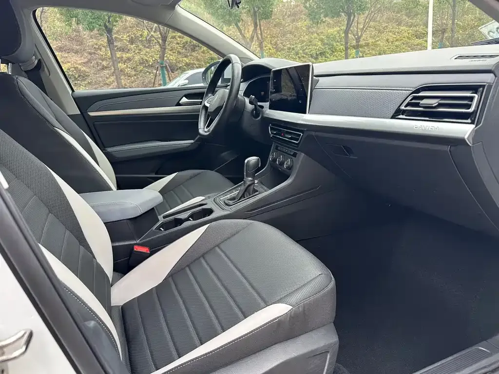 Volkswagen Lavida 2022 из CN, фото 5