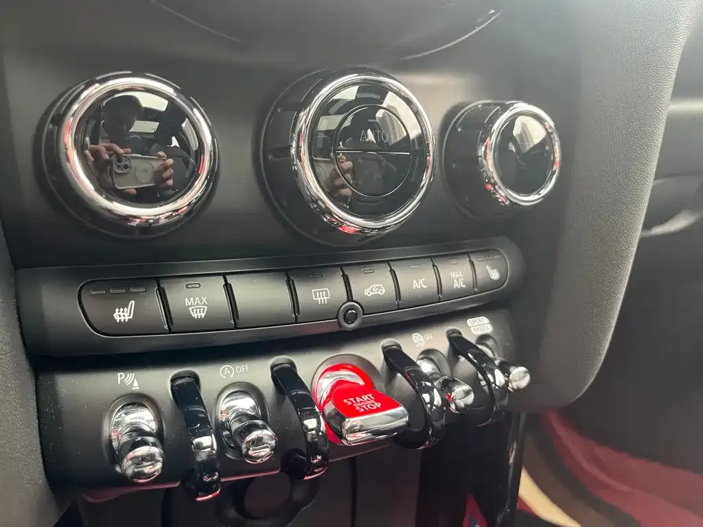 MINI Cooper (3-door) 2024 из CN, фото 3